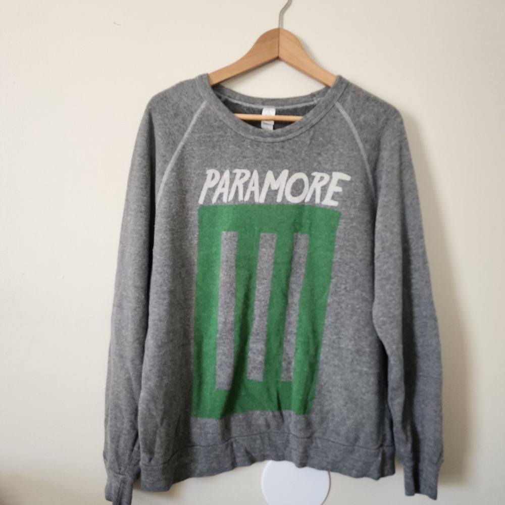 Y2K Paramore Grey Crewneck Sweatshirt Womens Large Alternative Earth Pop Punk